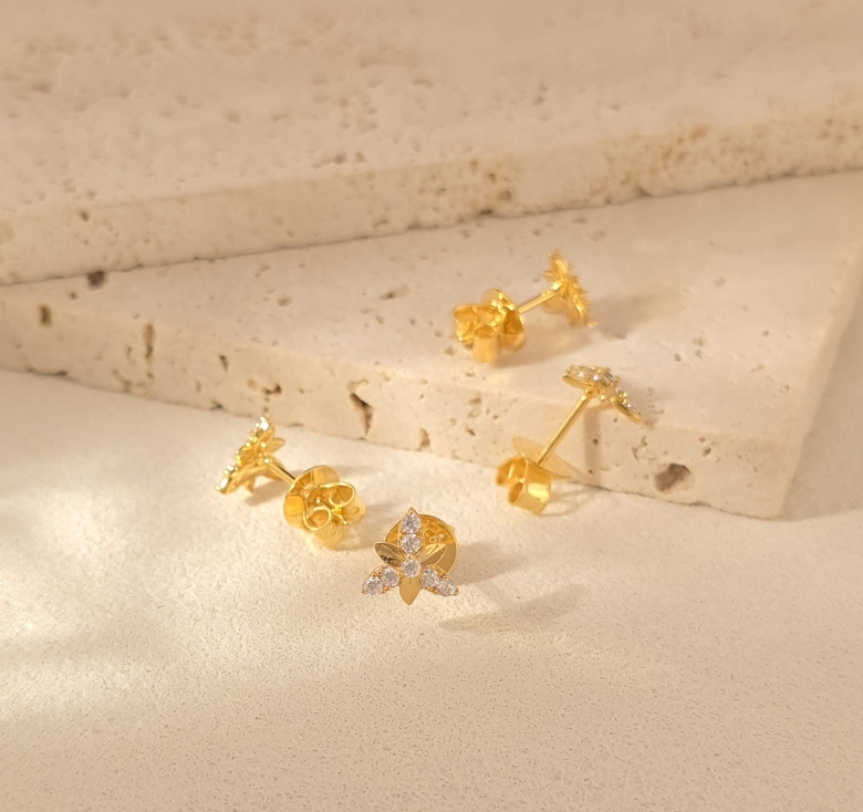 BCN Hoa Tấm Trơn 16K