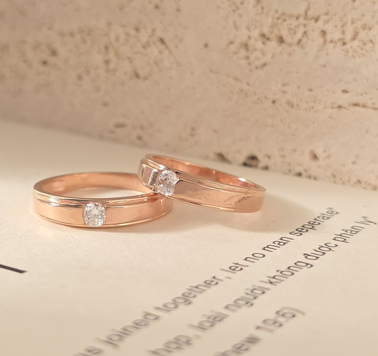 Nhẫn 1h Đai Trơn Hồng Italy 
