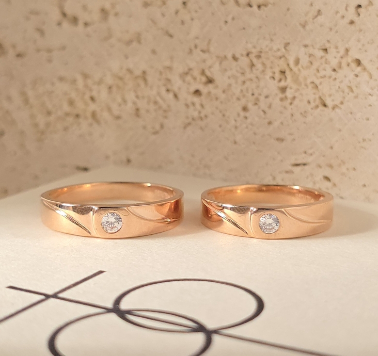 Nhẫn 1h Xéo Trơn Hồng Italy 