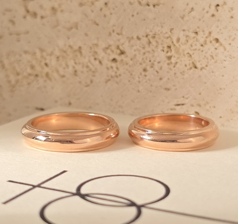 Nhẫn Trơn Mo Hồng Italy 