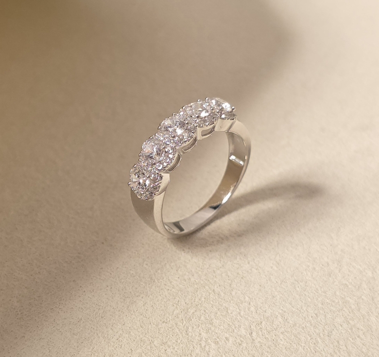 Nhẫn 5 Chủ Tròn Tấm Kết Italy