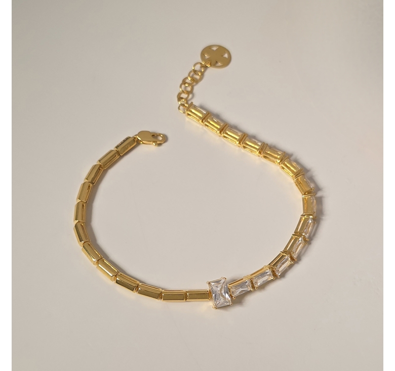 Lắc Nửa Trơn Nửa Đá Bg 16K