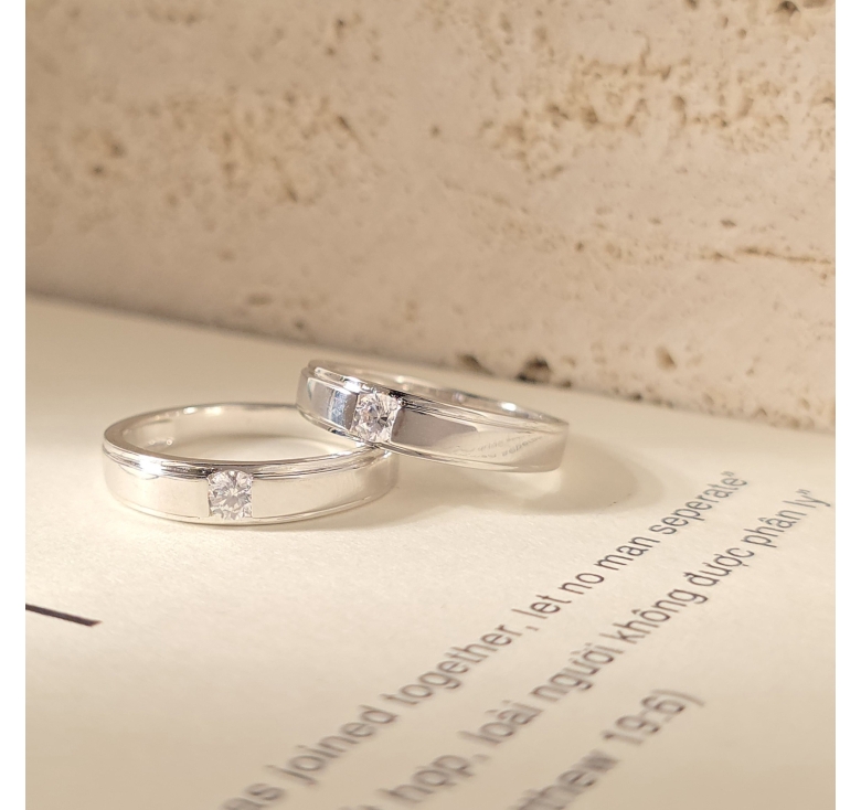 Nhẫn 1 Hột Trắng Bản Nổi Trơn Italy 