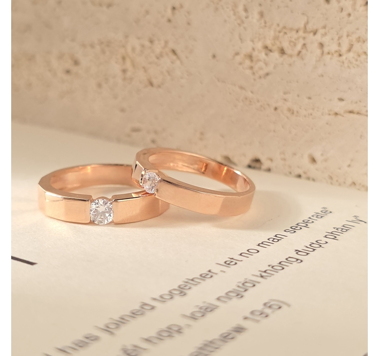 Nhẫn 1h Giác Vuông Trơn Hồng Italy 