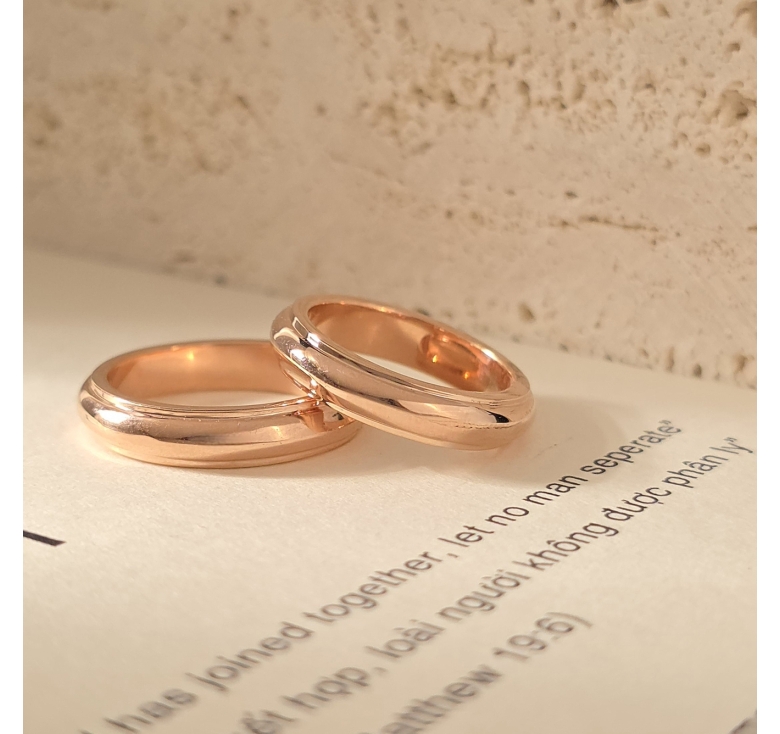 Nhẫn Trơn Mo Hồng Italy 