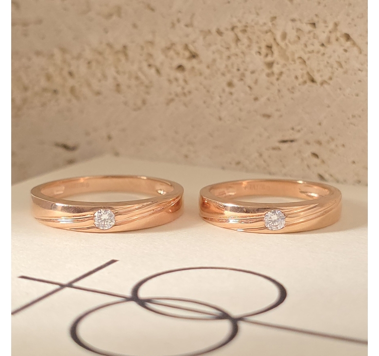 Nhẫn 1h Chéo Nổi Trơn Hồng Italy