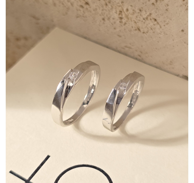 Nhẫn 1h Trắng Xéo Lõm Italy 