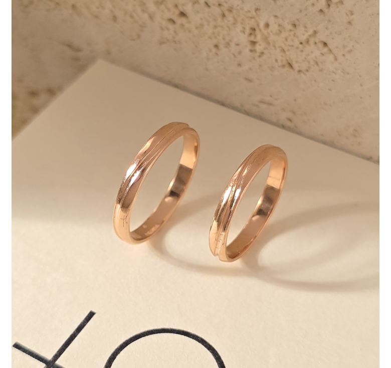 Nhẫn Sọc Lượn Trơn Hồng Italy 