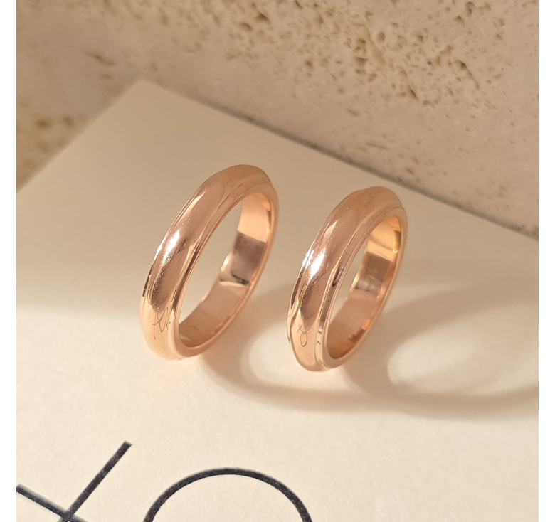 Nhẫn Trơn Mo Hồng Italy 