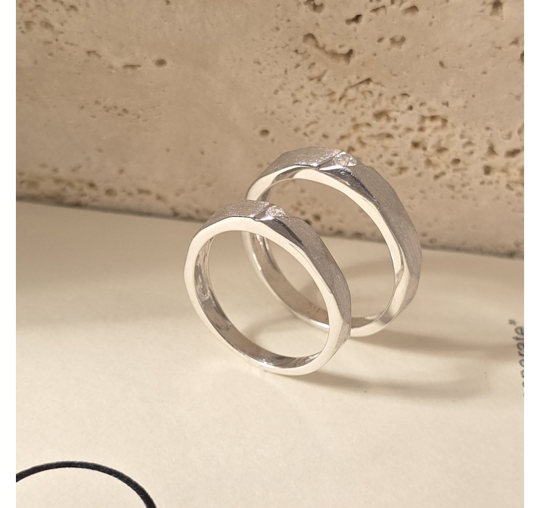 Nhẫn 1h Trắng Giác Thoi Cát Italy