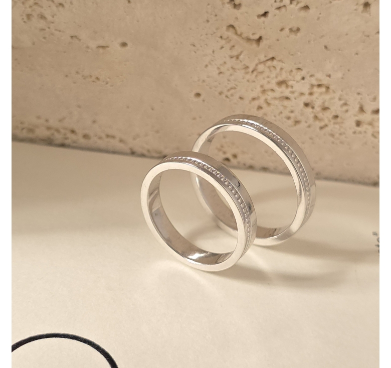 Nhẫn Bản Trơn 1 Hàng Bi Italy