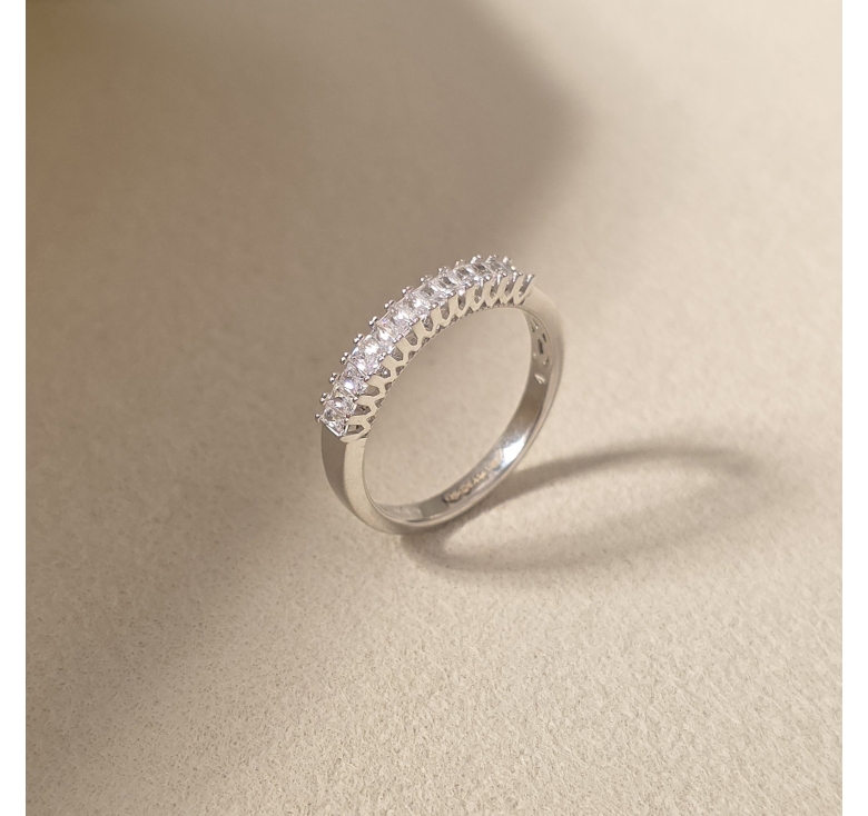 Nhẫn 1Hg Đá Baguette Italy 