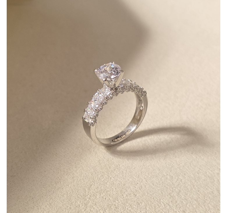 Nhẫn Chủ Đai Bg Chấu Tấm Italy