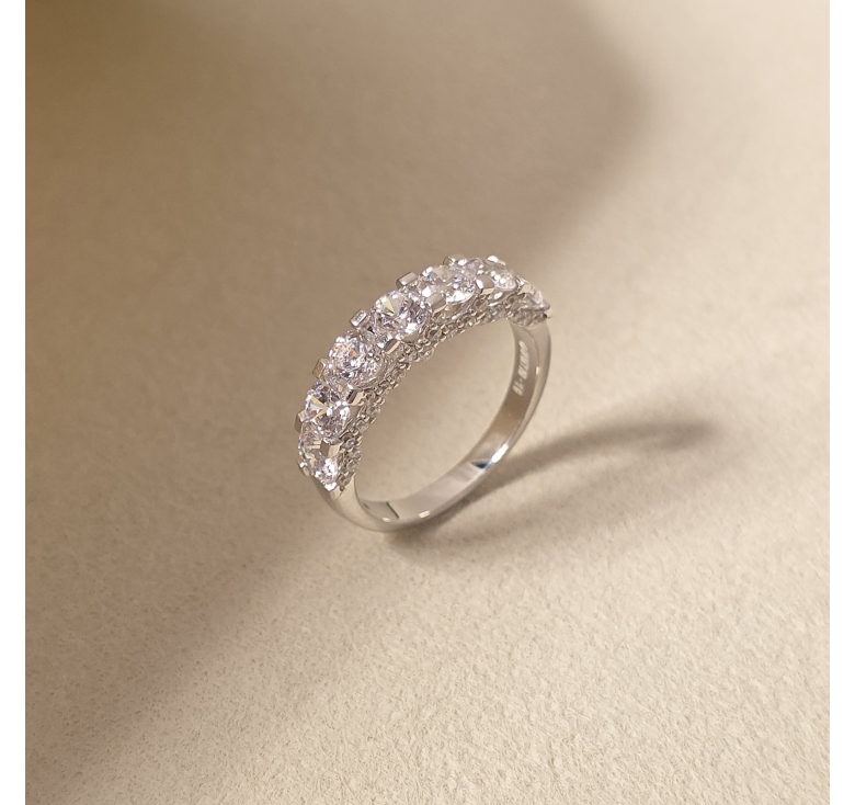 Nhẫn 6 H.trắng Chấu Tấm Italy