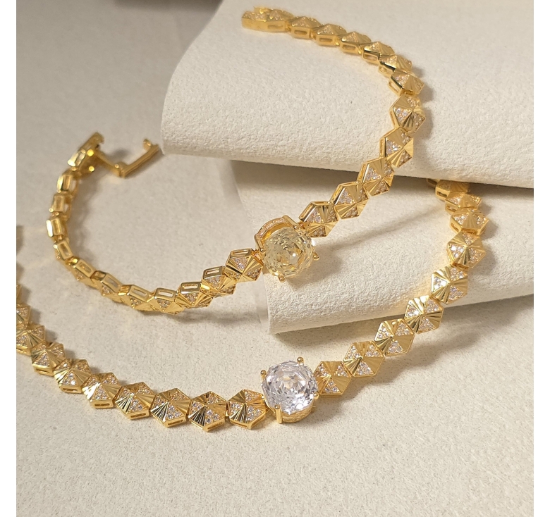 Lắc Chủ Đá Hoa Hồng Đai Lục Giác Kết KT MM 16K